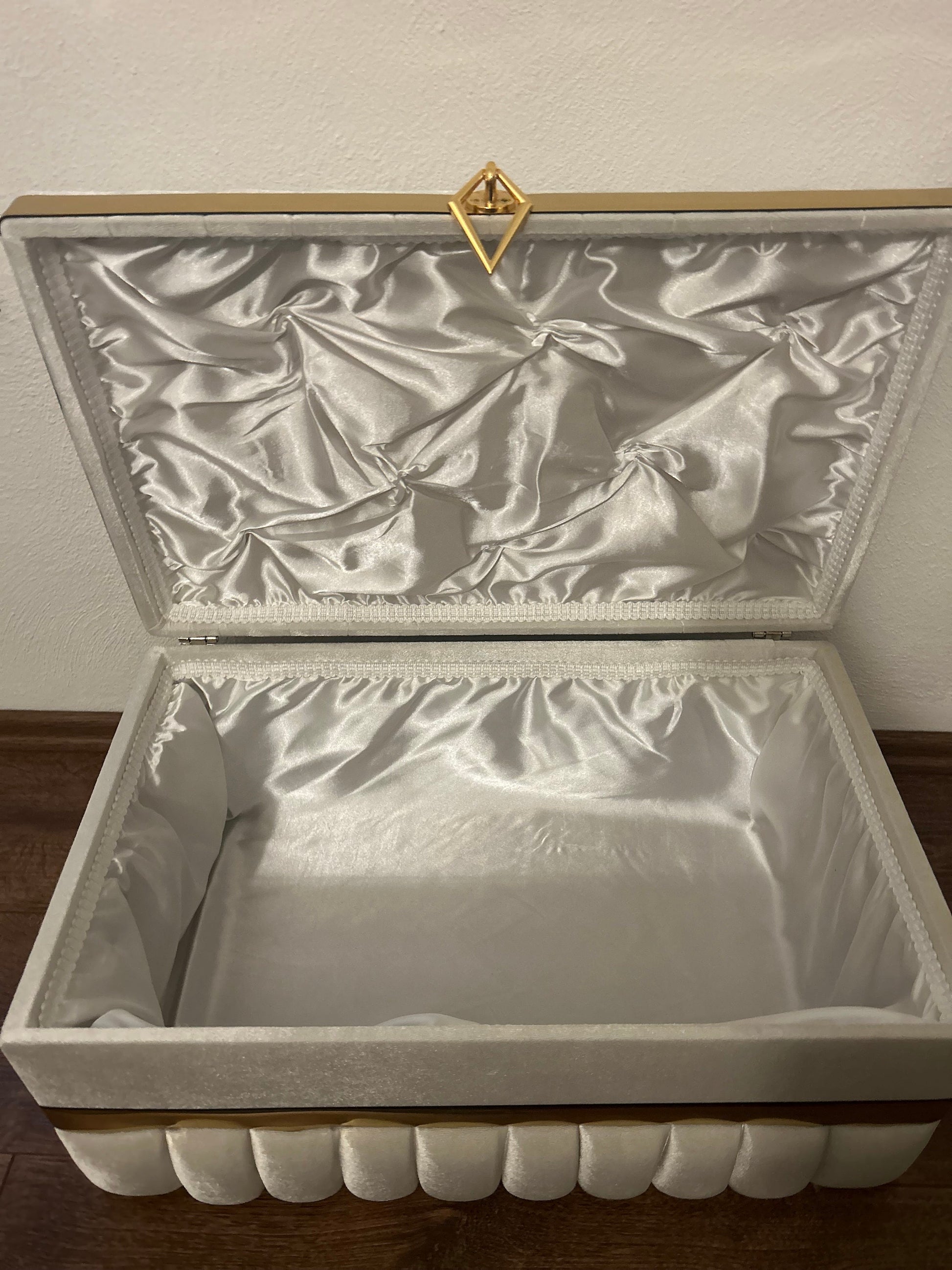 Sandik Bohca gepolsterte Aufbewahrungstruhen 3 Teilig Samt Creme Gold mit goldene Beine hochwertig MDF