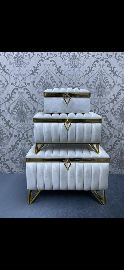 Sandik Bohca gepolsterte Aufbewahrungstruhen 3 Teilig Samt Creme Gold mit goldene Beine