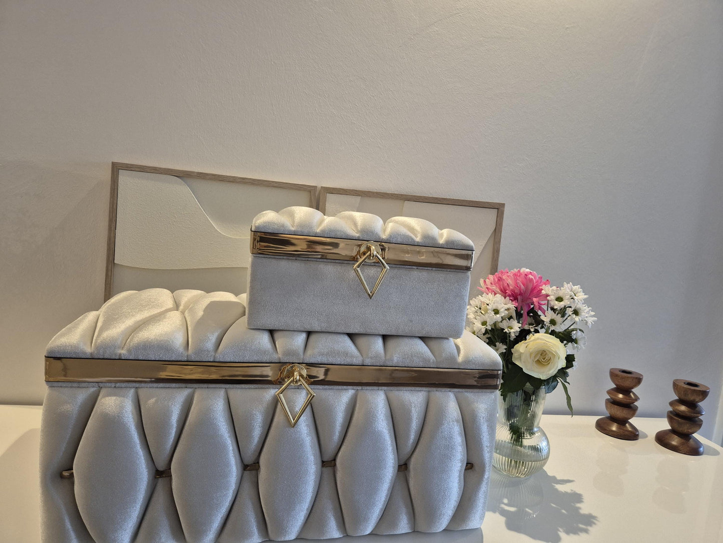 Sandik Bohca gepolsterte Aufbewahrungstruhen 2 Teilig Samt Creme Gold mit Beine