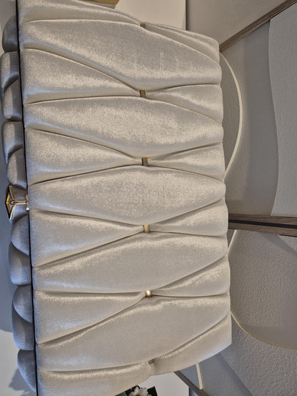 Sandik Bohca gepolsterte Aufbewahrungstruhen 2 Teilig Samt Creme Gold mit Beine