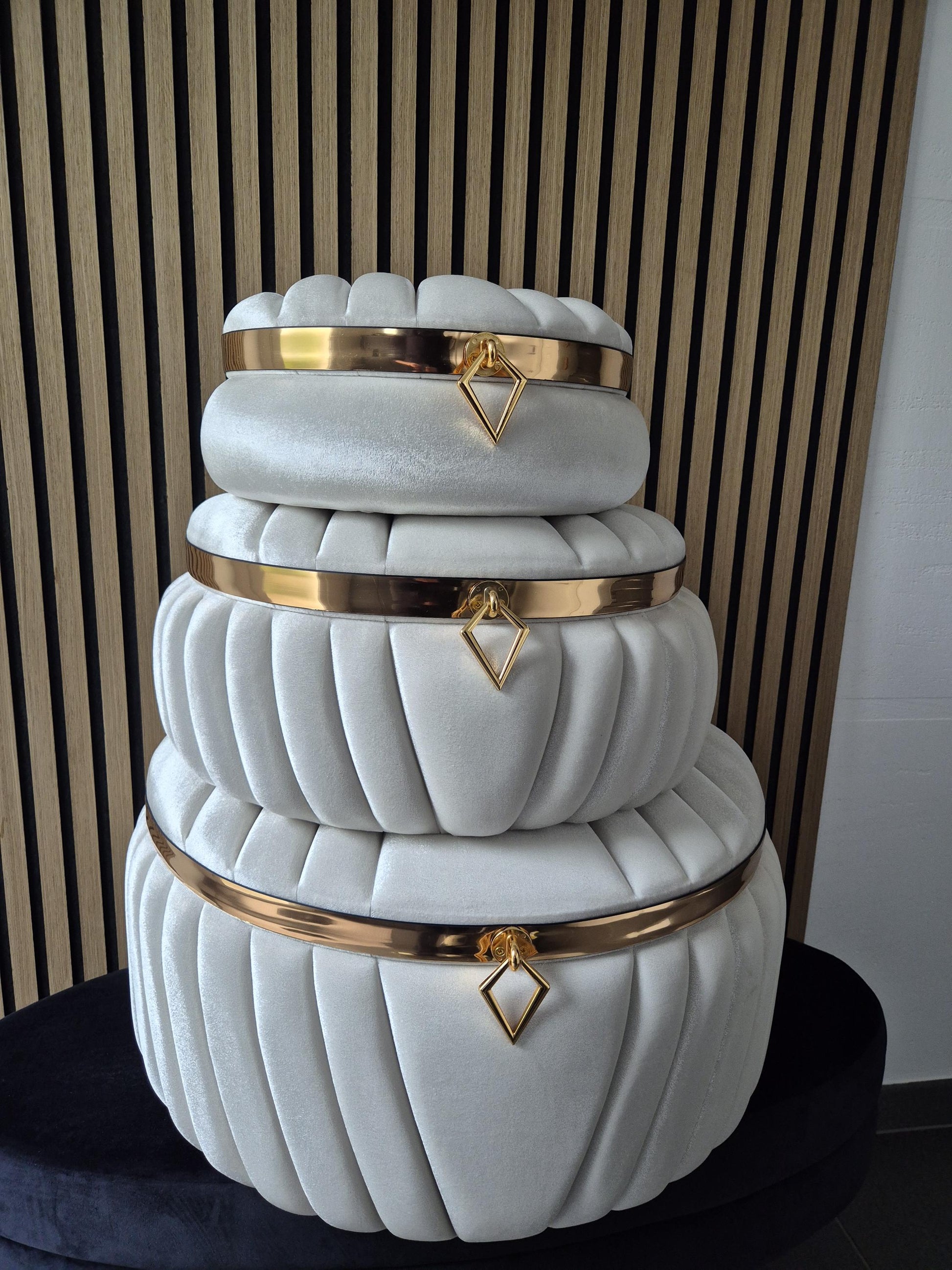 Sandik Bohca Aufbewahrungsboxen 3 Teilig Creme samt hochwertig mit goldene Füßen MDF