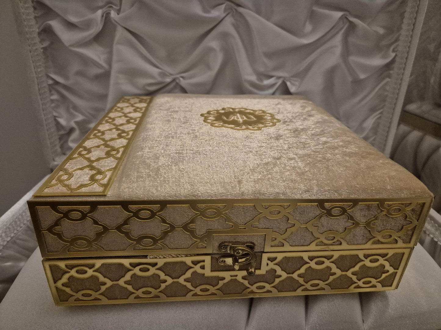 Koran Set Box Islam Geschenkbox in Farben Grün,rot,schwarz,gold Großes Set Tesbih Kopftücher edles Gebetsteppich Zikirmatik