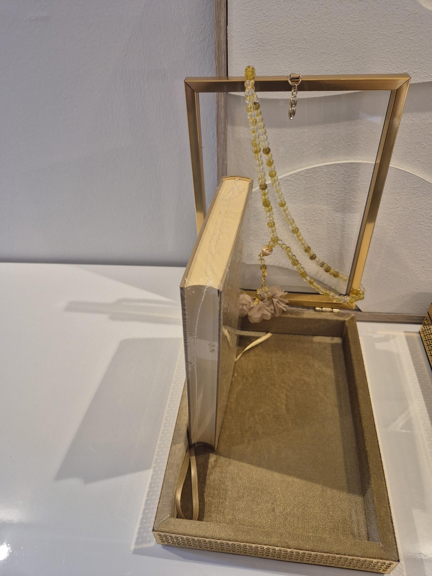 Luxuriöse Geschenkbox mit edlem Koran & Gebetskette – Perfekt für besondere Anlässe