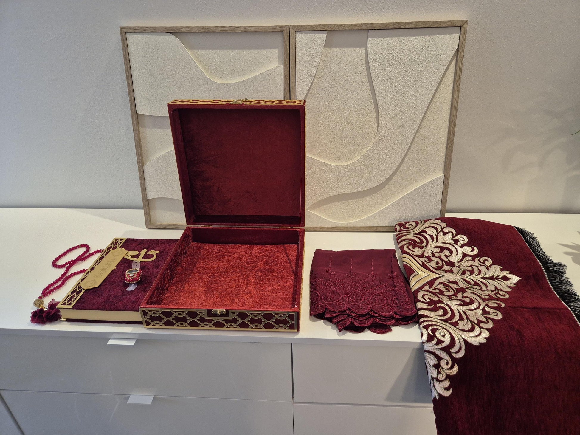 Koran Set Box Islam Geschenkbox in Farben Grün,rot,schwarz,gold Großes Set Tesbih Kopftücher edles Gebetsteppich Zikirmatik