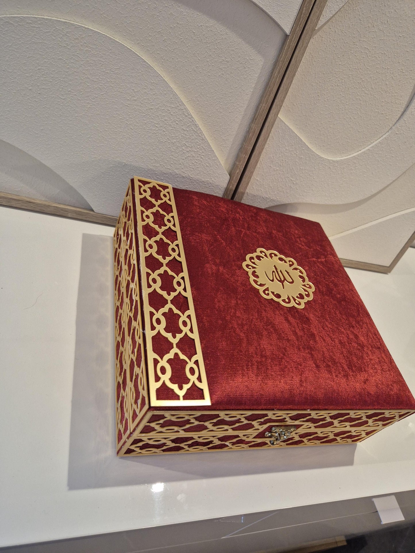 Koran Set Box Islam Geschenkbox in Farben Grün,rot,schwarz,gold Großes Set Tesbih Kopftücher edles Gebetsteppich Zikirmatik