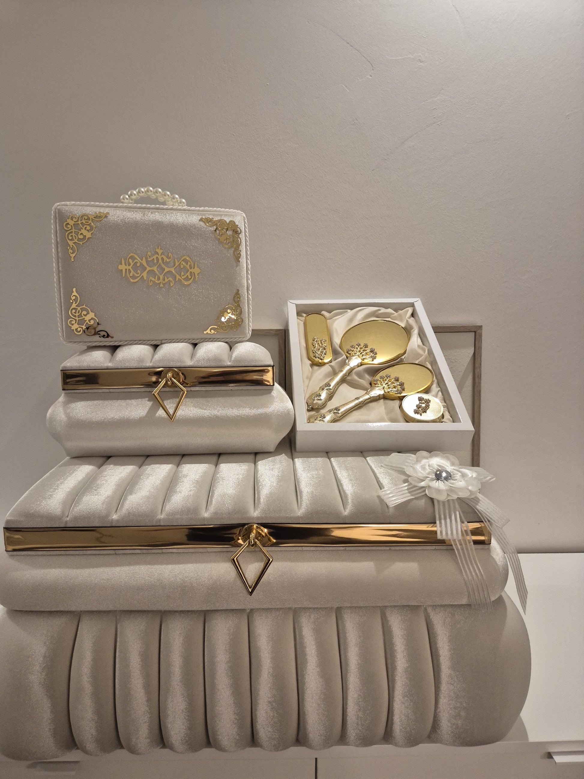 Wunderschönes Brautaccessoire-Set / Hochzeitsgeschenk-Set – Luxus Design +Koran Set