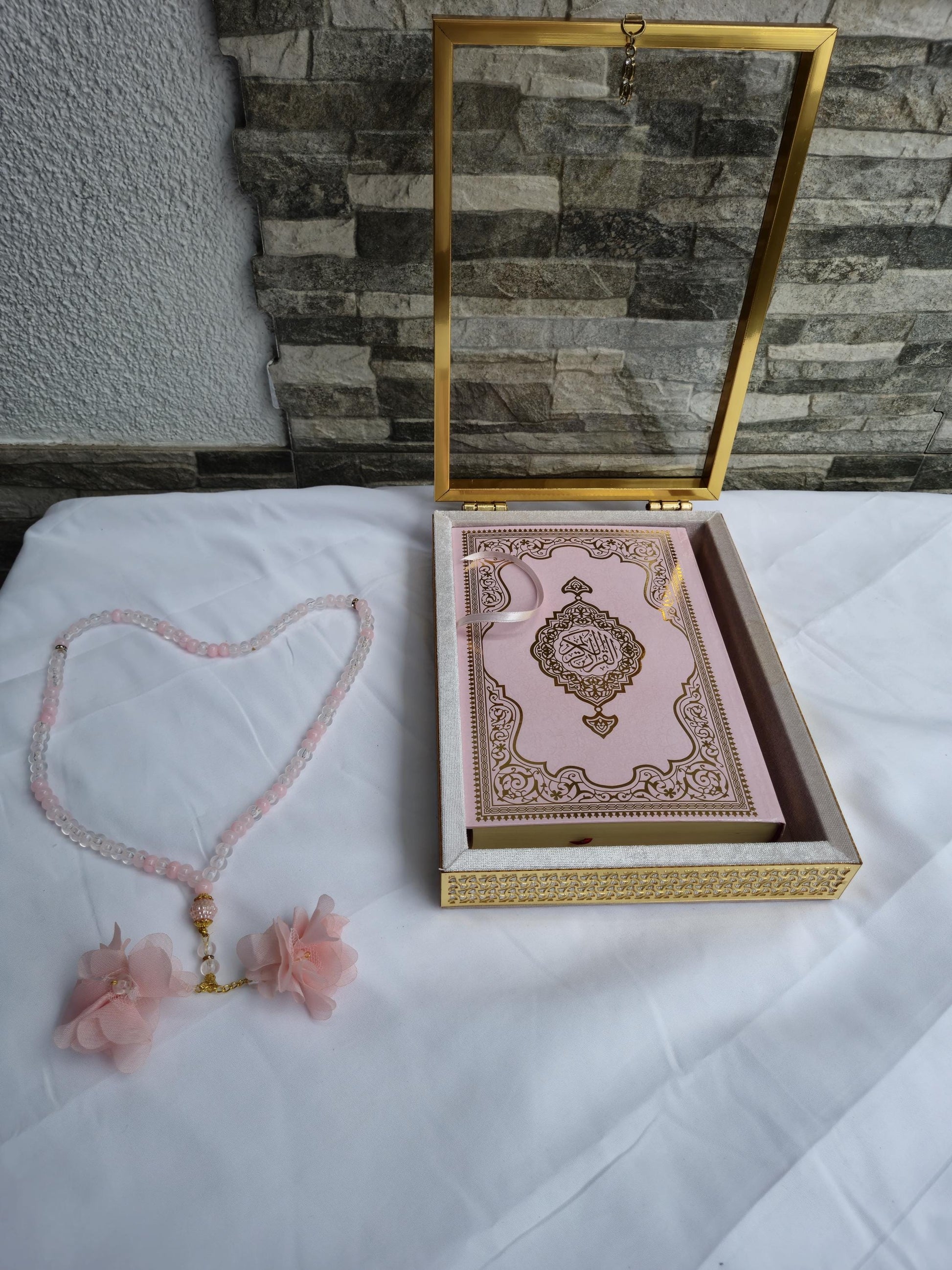 Luxuriöse Geschenkbox mit edlem Koran & Gebetskette – Perfekt für besondere Anlässe