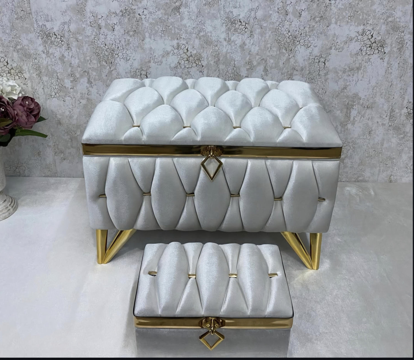 Sandik Bohca gepolsterte Aufbewahrungstruhen 2 Teilig Samt Creme Gold mit Beine