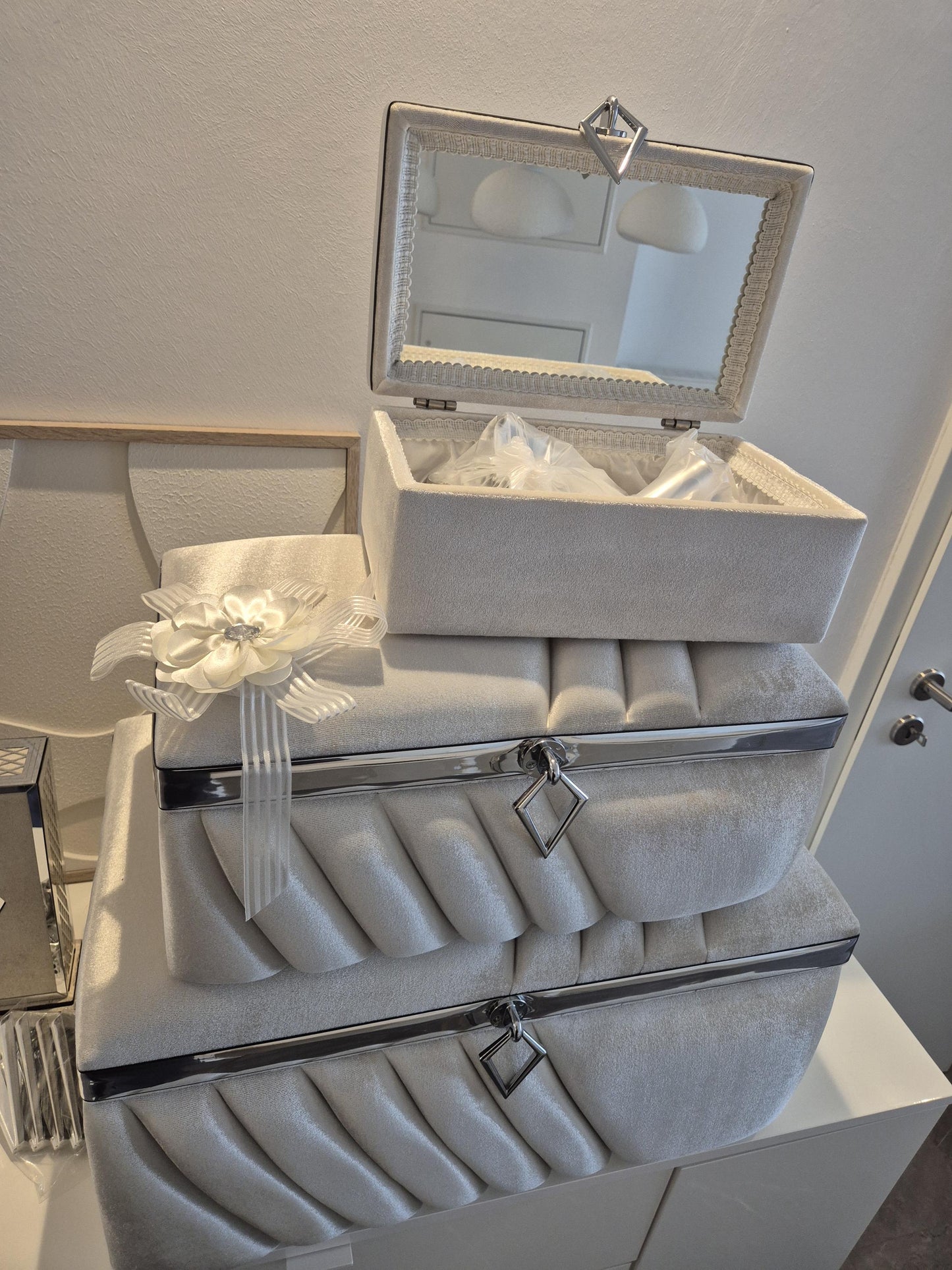 Luxus Hochzeits-Set 3-teilig – Aufbewahrungsboxen, Spiegel-Set Koran-Set | Handgefertigt in Weiß & Silber