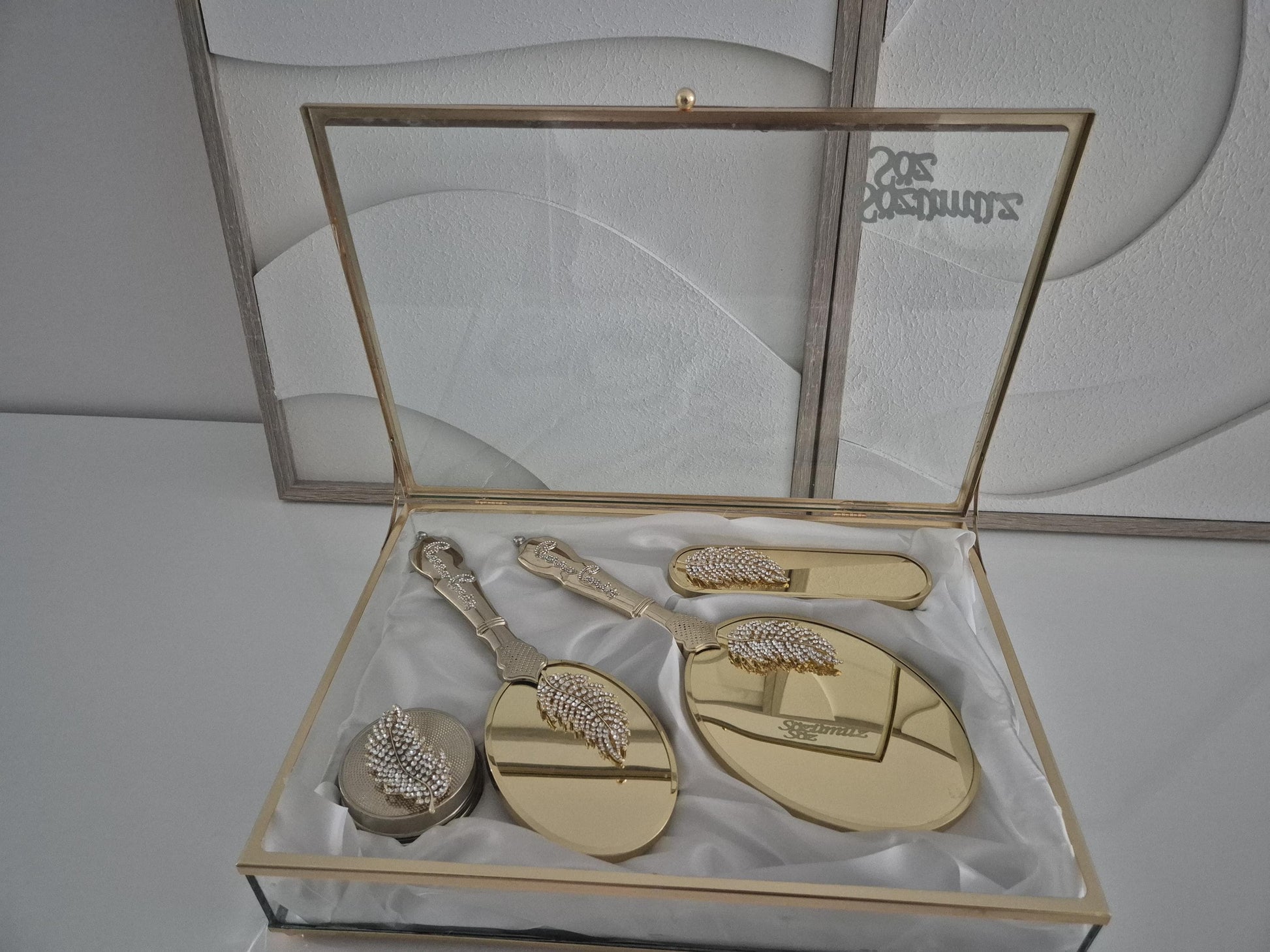Goldenes Braut-Set – Spiegel, Bürste Schmuckdose in Glasbox Söz Nişan Geschenk | Handgemacht & Elegant