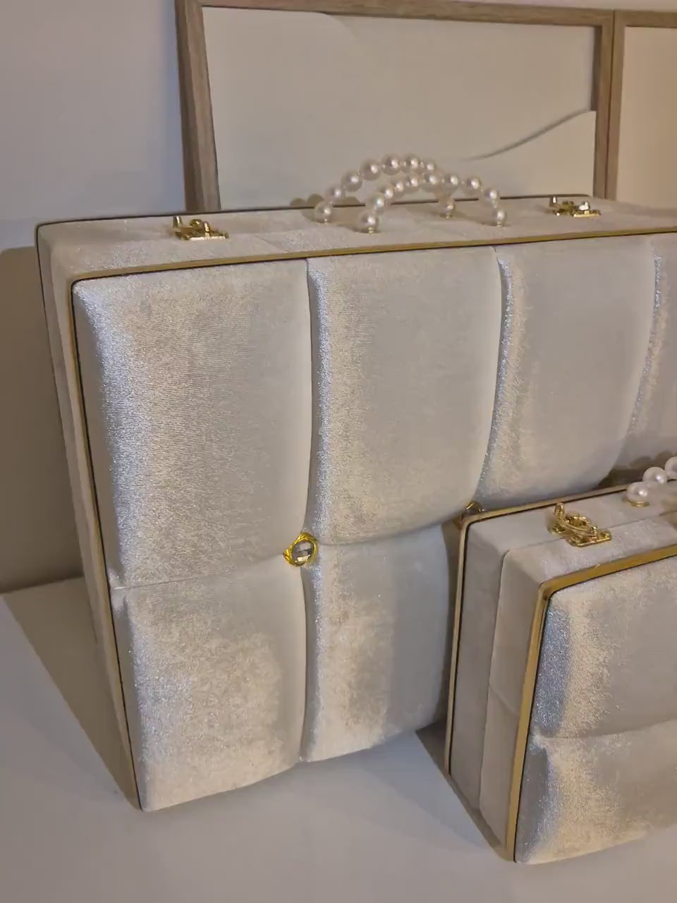 Luxuriöses Hochzeits- & Henna-Set | 4-teiliges Spiegelset + 3 edle Samtboxen mit Perlenhenkel*